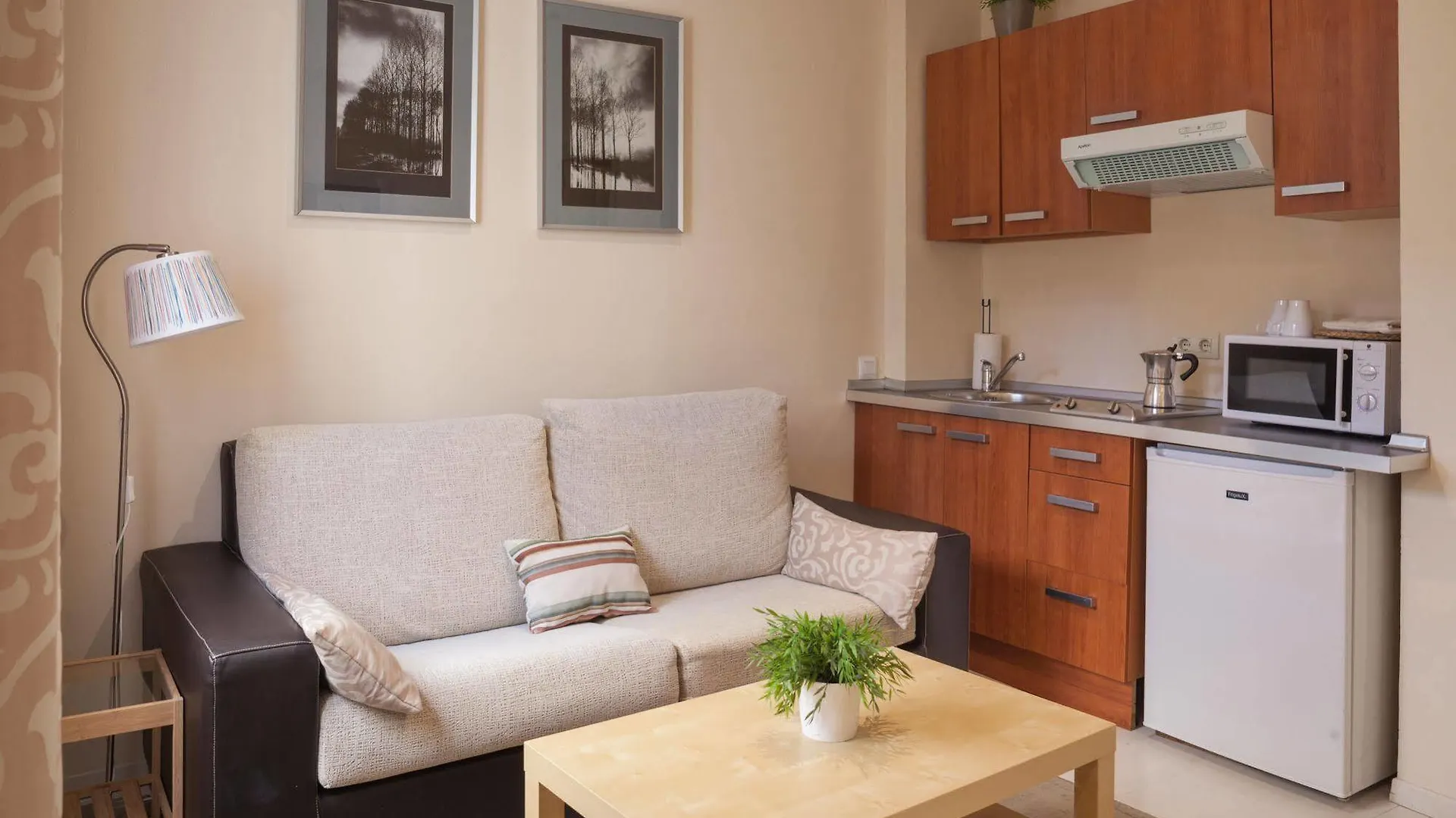 Apartment Apartamentos Altamira Seville