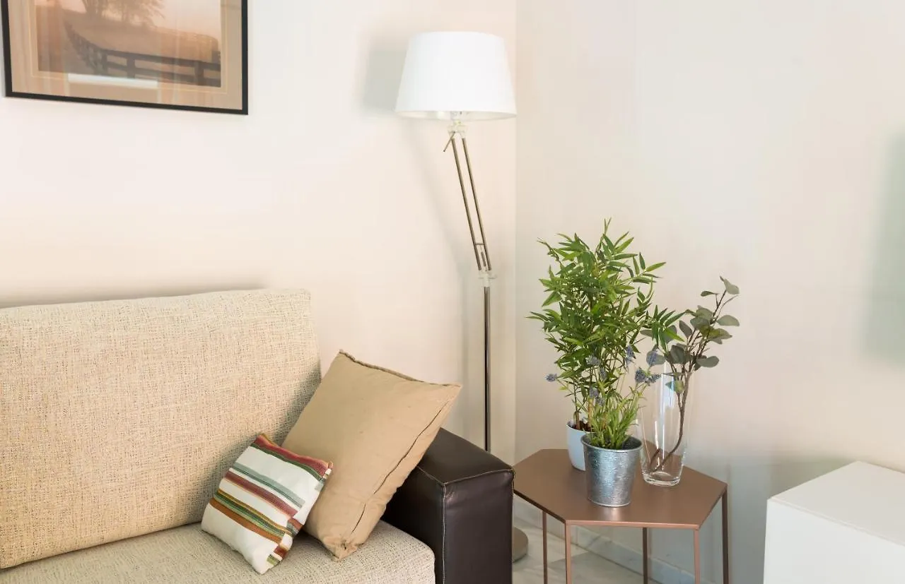 Apartamentos Altamira Seville Apartment