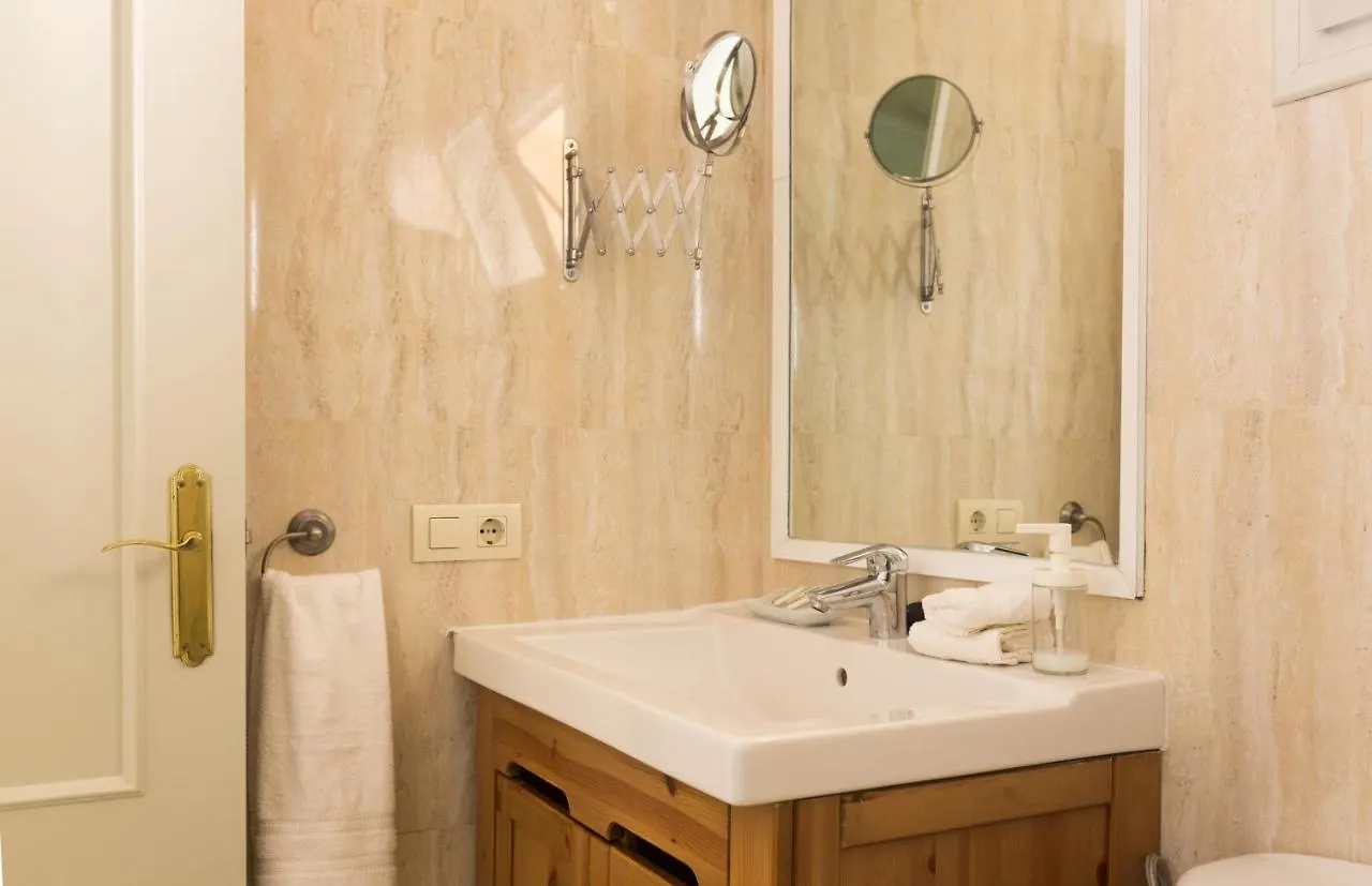 Apartamentos Altamira Seville