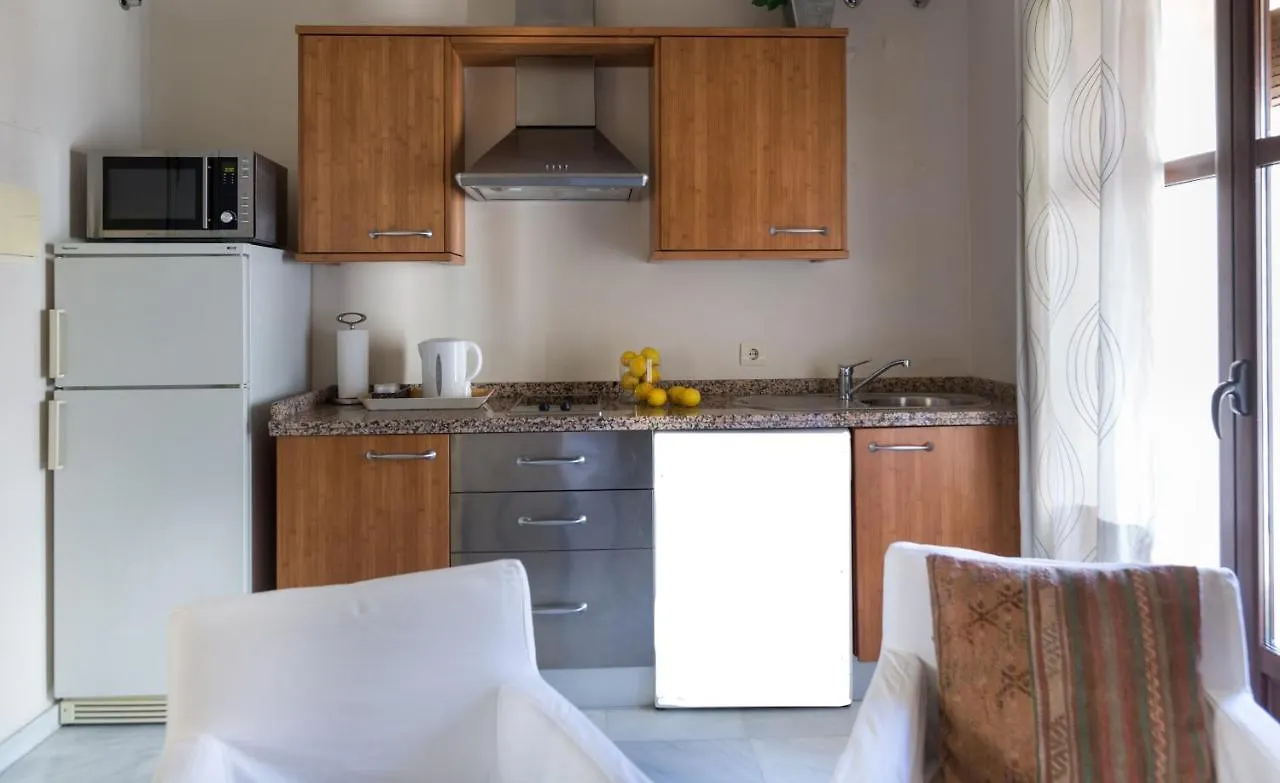 Apartamentos Altamira Seville Apartment